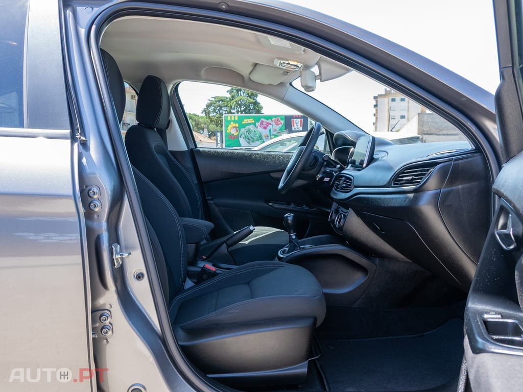 Fiat Tipo 1.3 M-Jet Lounge Tech J17