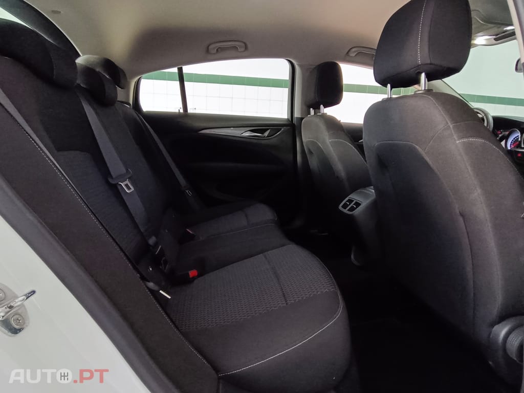 Opel Insignia 1.5 D Business Edition