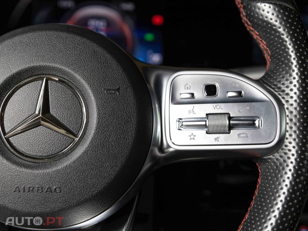 Mercedes-Benz A 250 e AMG Line