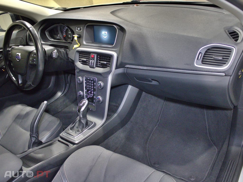 Volvo V40 Cross Country 2.0 D2 Kinetic Geartronic