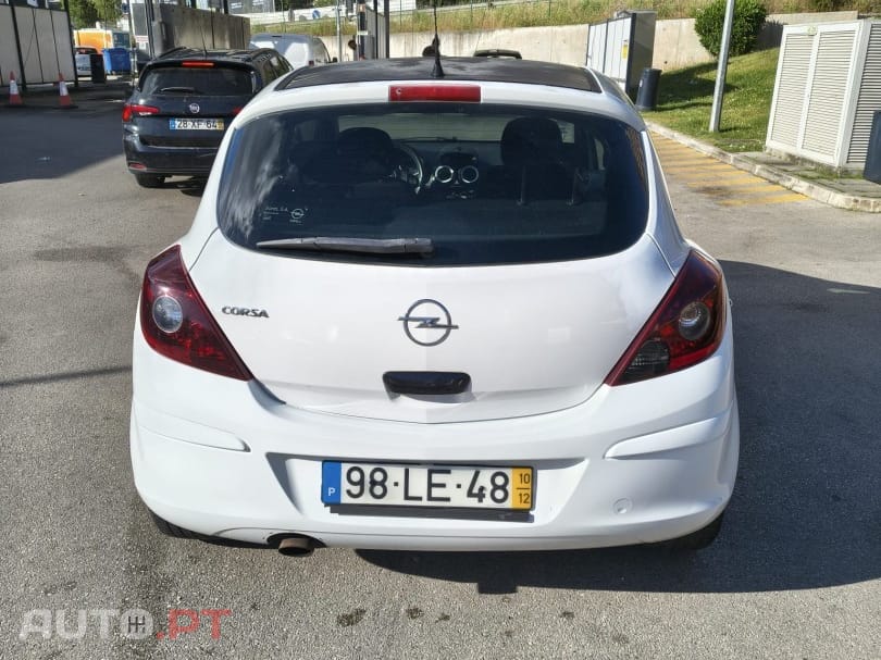 Opel Corsa 1.2 Black Edition