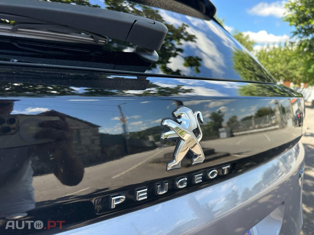 Peugeot 3008 1.6 Hybrid GT Pack e-EAT8
