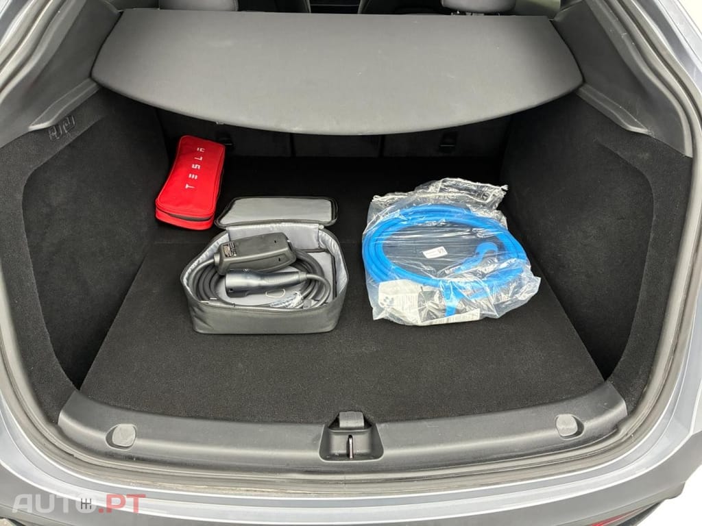 Tesla Model Y Long Range Dual Motor AWD