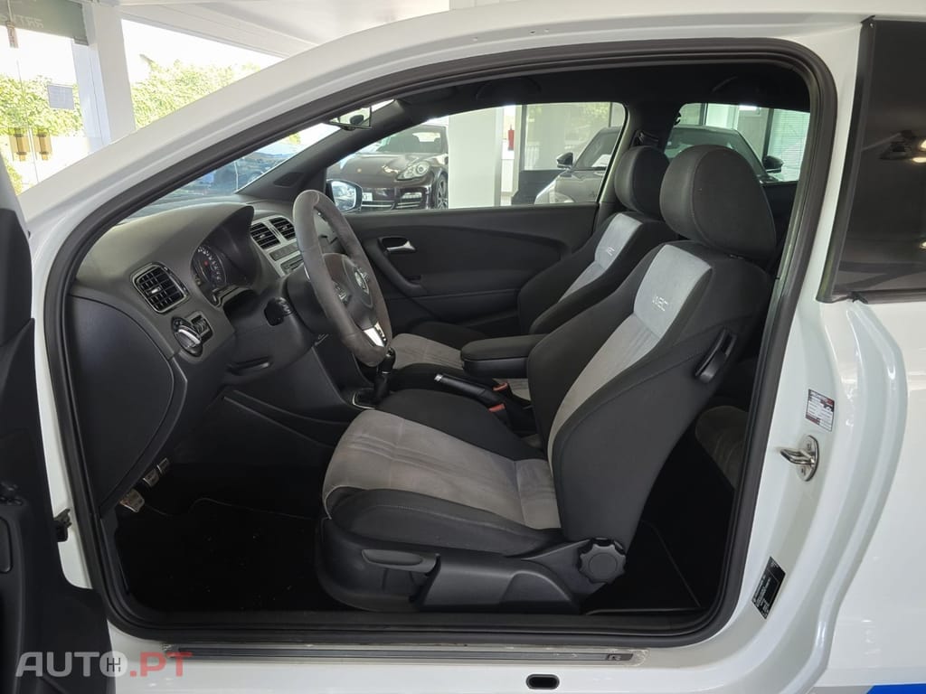 Volkswagen Polo 2.0 TSI R WRC