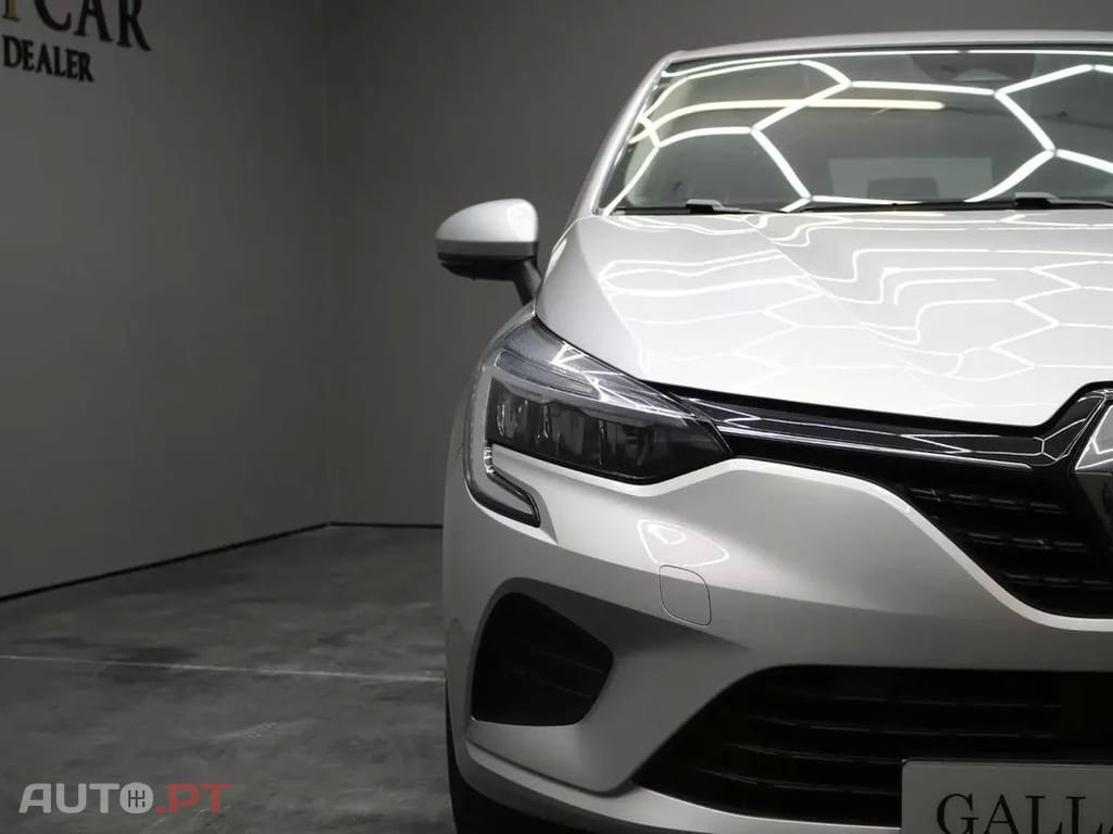 Renault Clio 1.6 E-Tech Intens