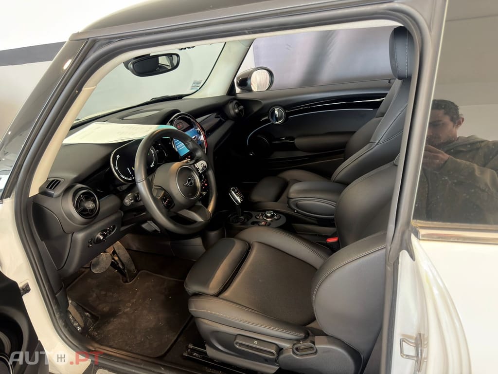 MINI Cooper Cooper SE