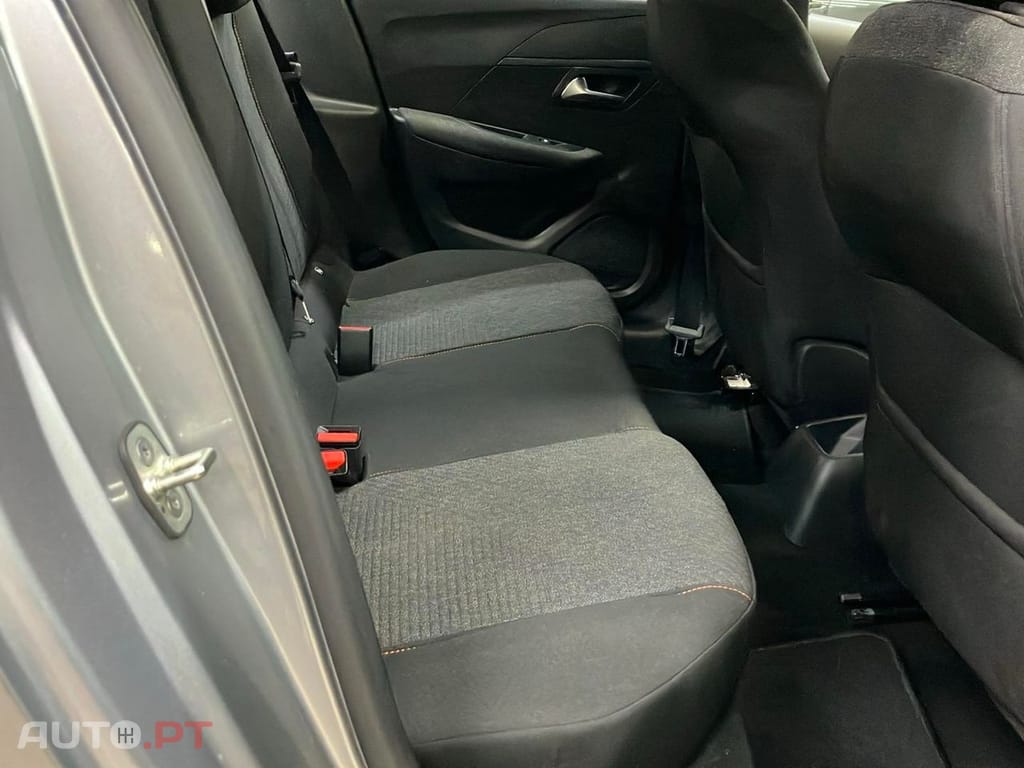 Peugeot 208 1.2 Hybrid Allure e-DCS6