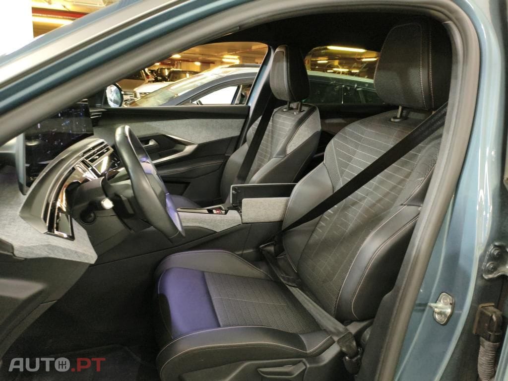 Peugeot 3008 1.2 Hybrid Allure Pack e-DCS6