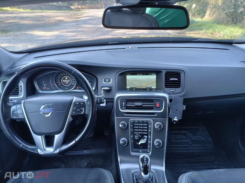 Volvo V60 2.0 D4 Momentum Eco Geartronic