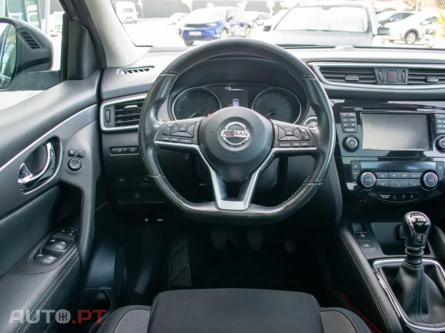 Nissan Qashqai 1.5 dCi N-Connecta J18