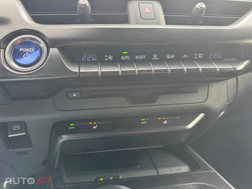 Lexus UX Special Edition (LCA)