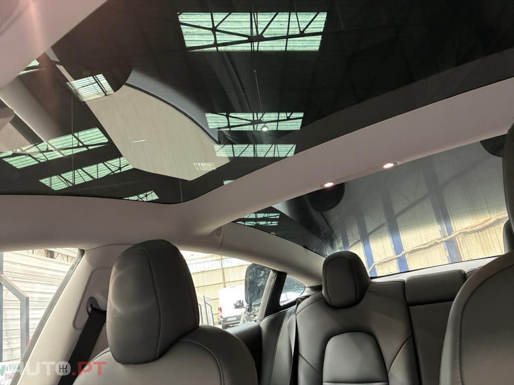 Tesla Model 3 Standard Range Plus RWD