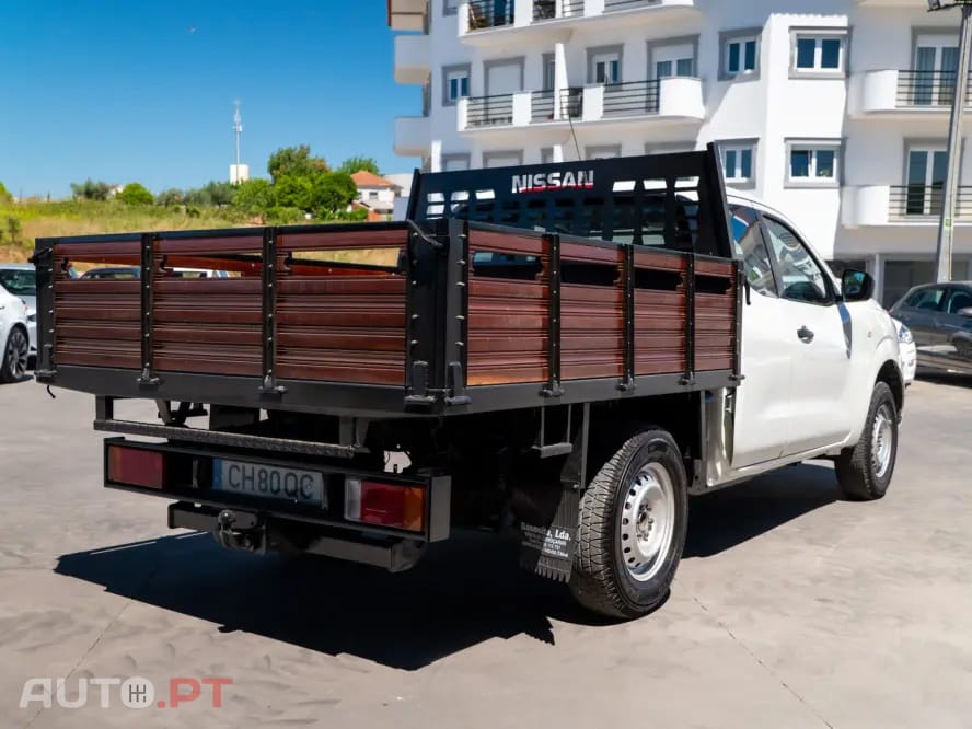 Nissan Navara 2.5 dCi CD LE