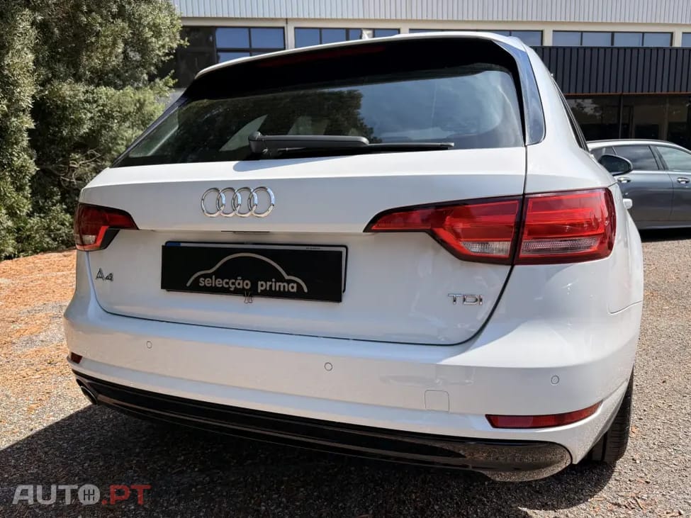 Audi A4 Avant 2.0 TDI DPF S line Sport Pack