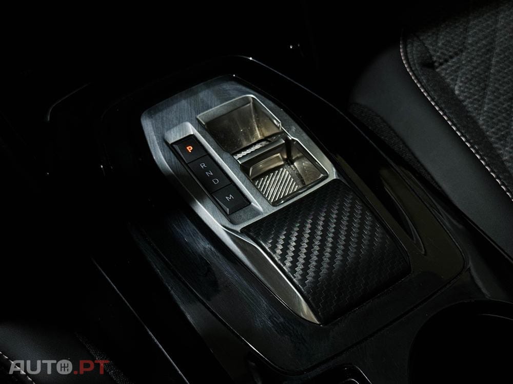Peugeot 208 1.2 Hybrid Allure e-DCS6