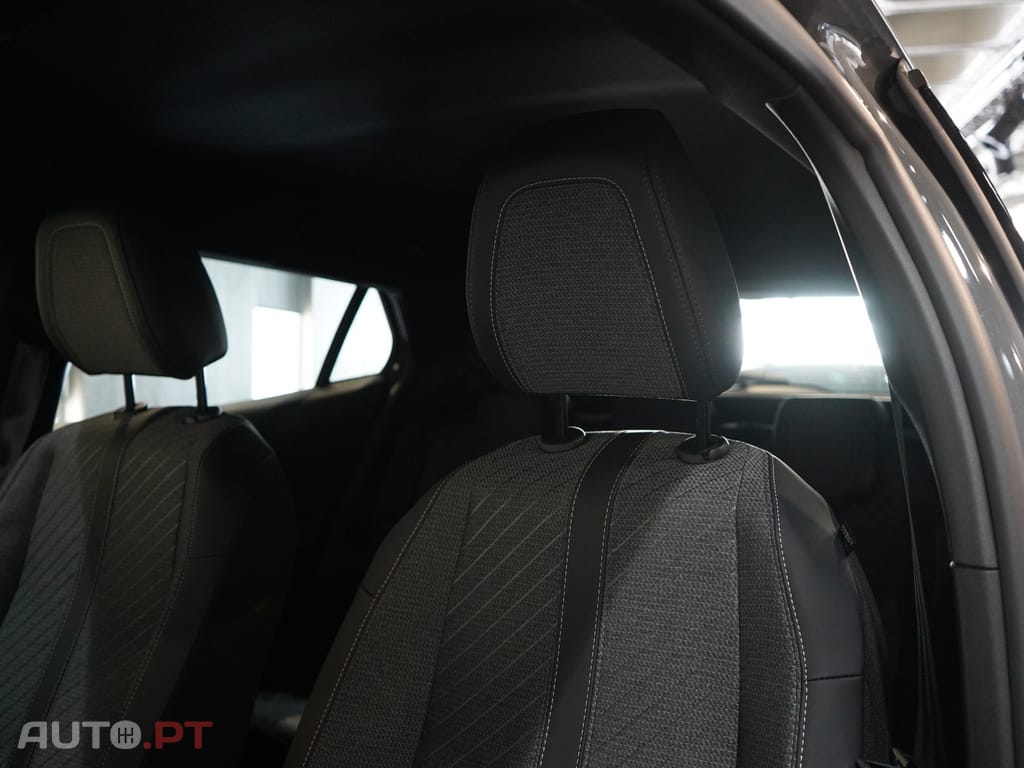 Peugeot 2008 1.2 PureTech Allure