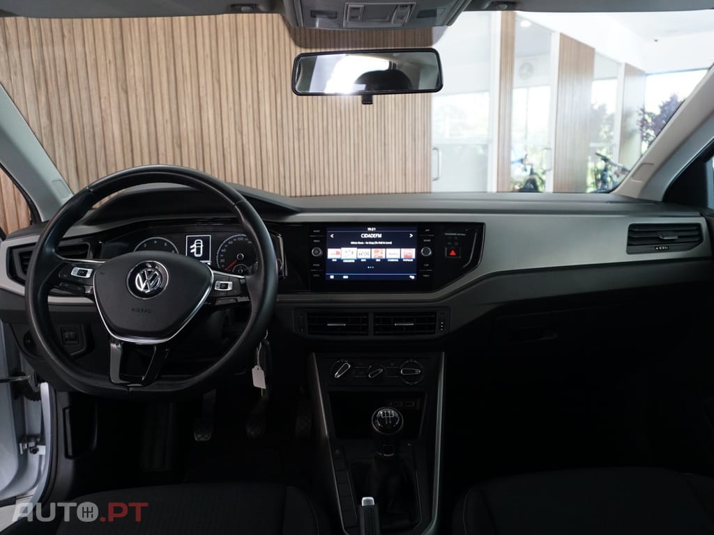 Volkswagen Polo 1.0 Confortline