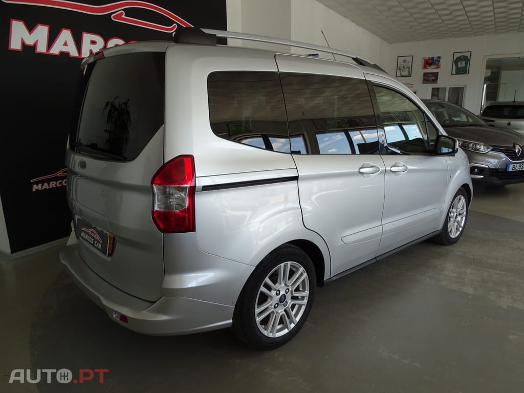 Ford Tourneo 1.5 TDCi Titanium