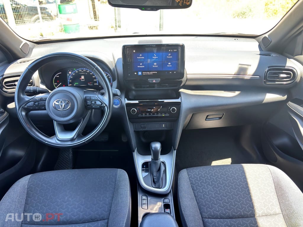 Toyota Yaris Cross 1.5 HDF Square Collection