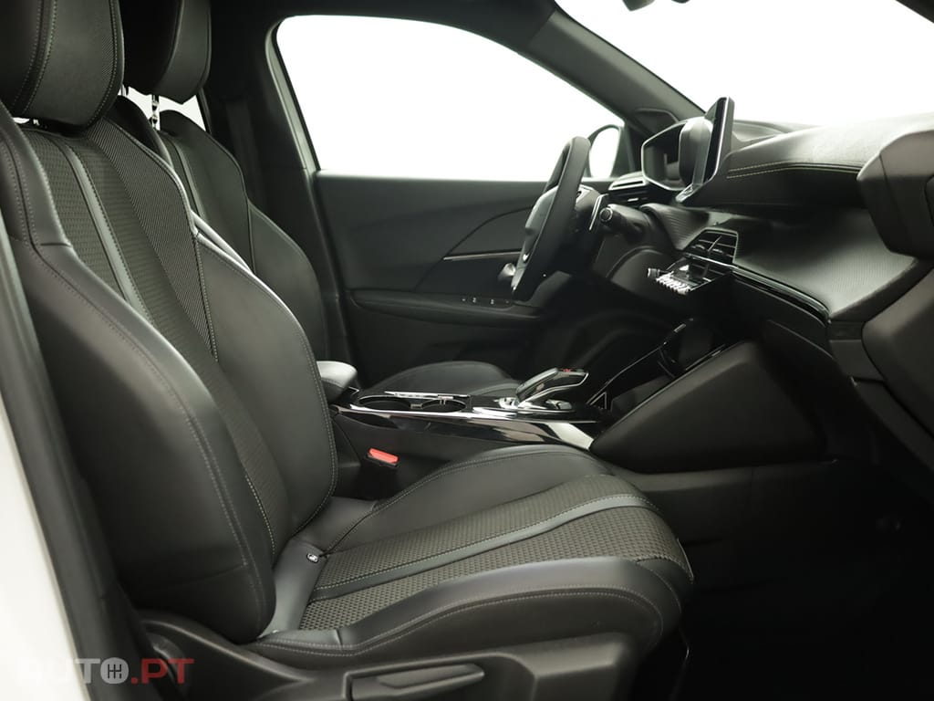 Peugeot 2008 2008 1.2 PureTech GT EAT8