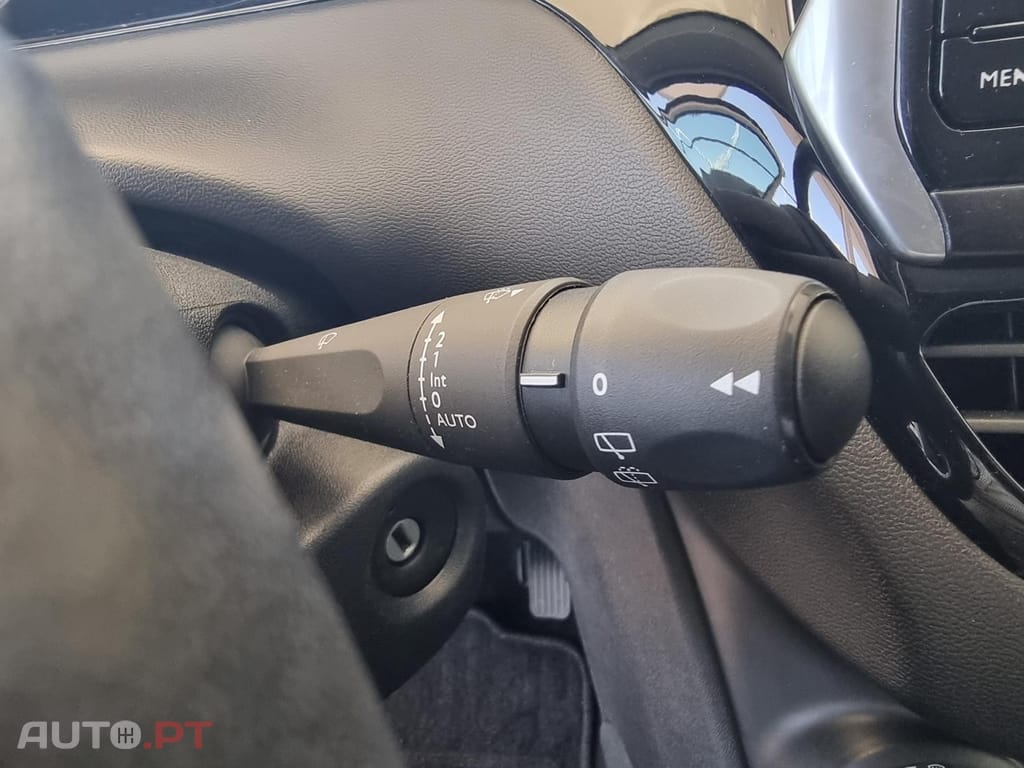Peugeot 208 1.2 PureTech Signature