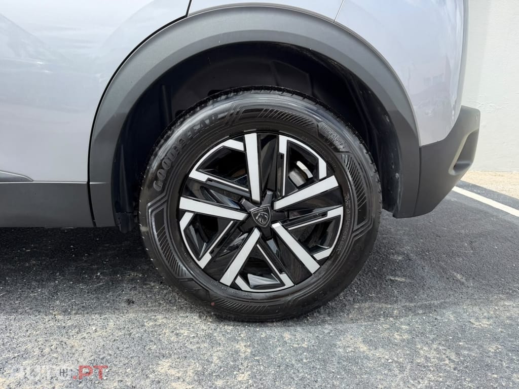Peugeot 2008 1.2 Hybrid Style e-DCS6