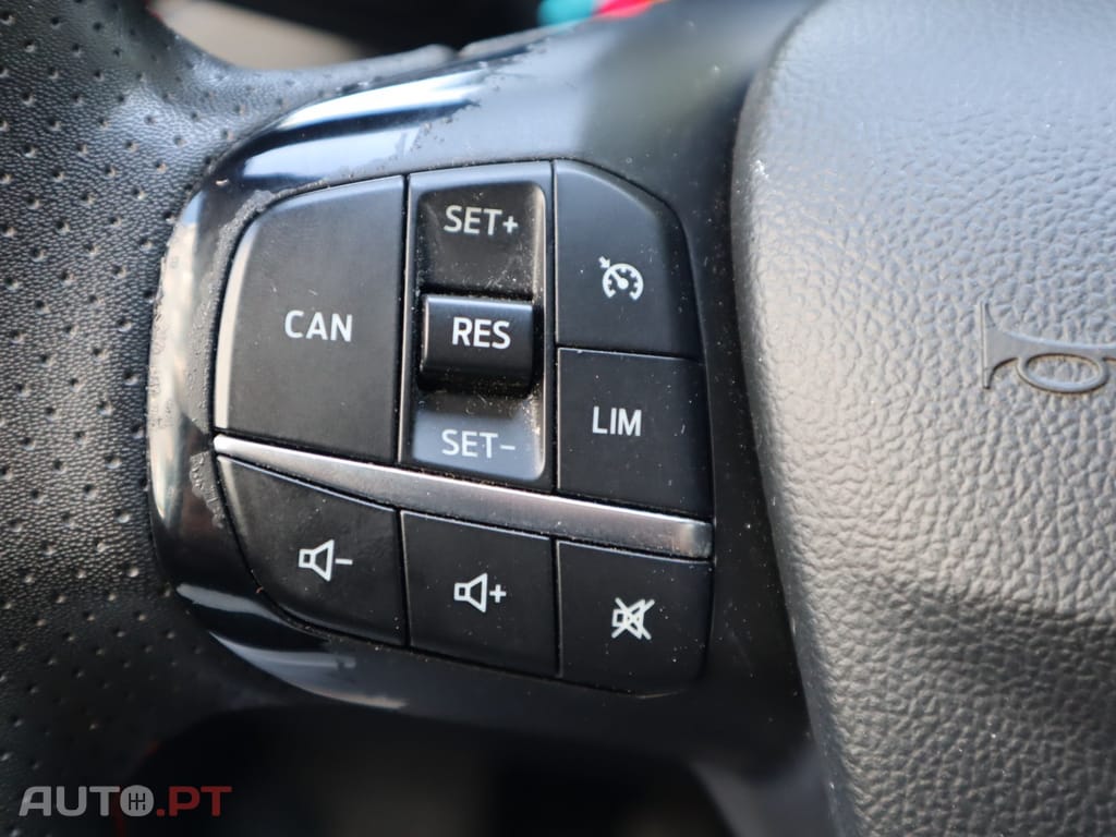 Ford Focus 1.0 EcoBoost MHEV ST-Line