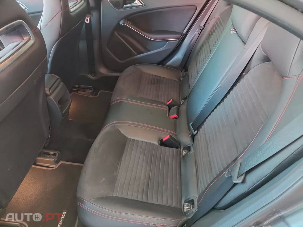 Mercedes-Benz A 180 d AMG Line