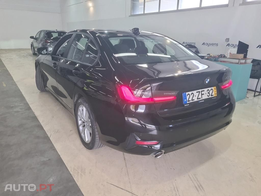 BMW 330 e Auto