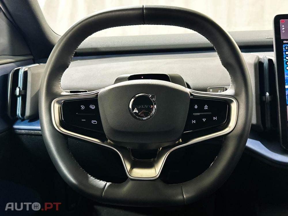 Volvo EX30 Single Motor Extended Range RWD Plus