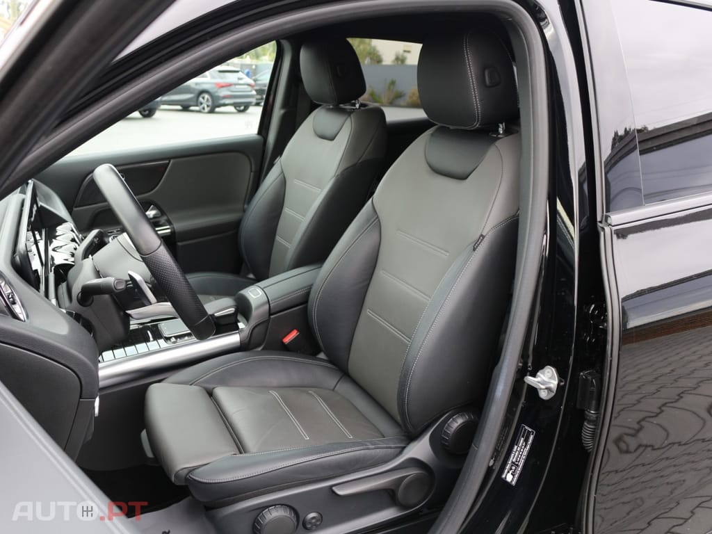 Mercedes-Benz GLA 200 D  AMG PACK NIGHT