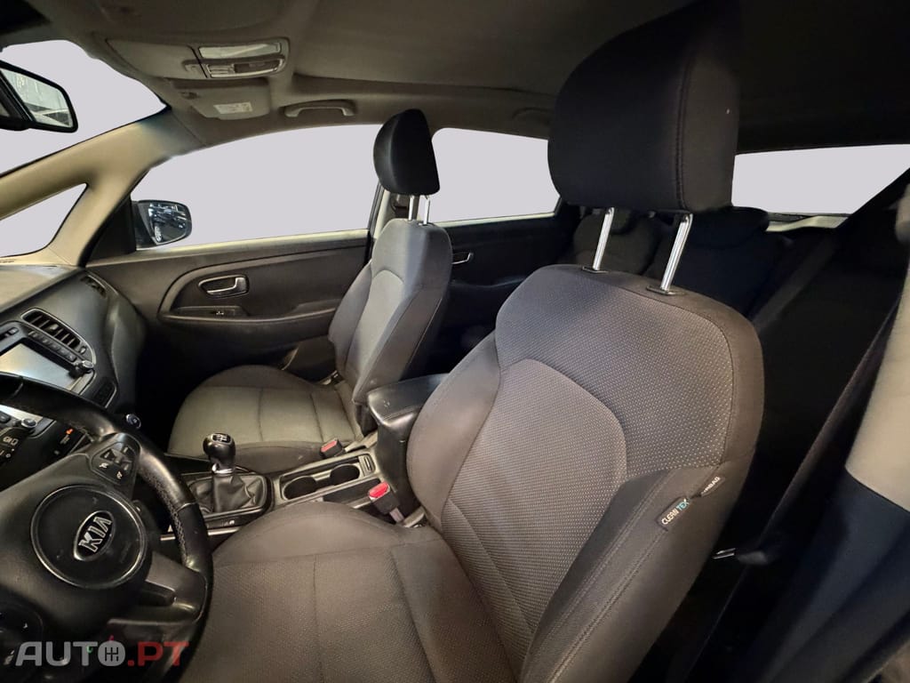 Kia Carens 1,7d 7L