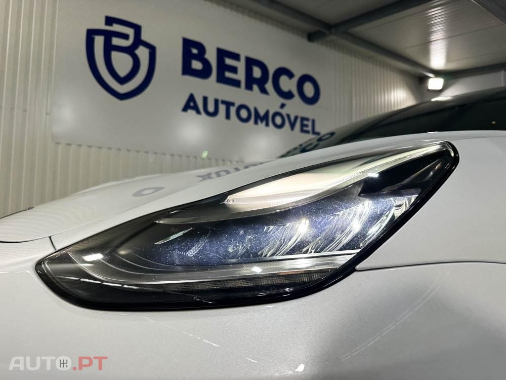 Tesla Model 3 Long-Range Dual Motor AWD