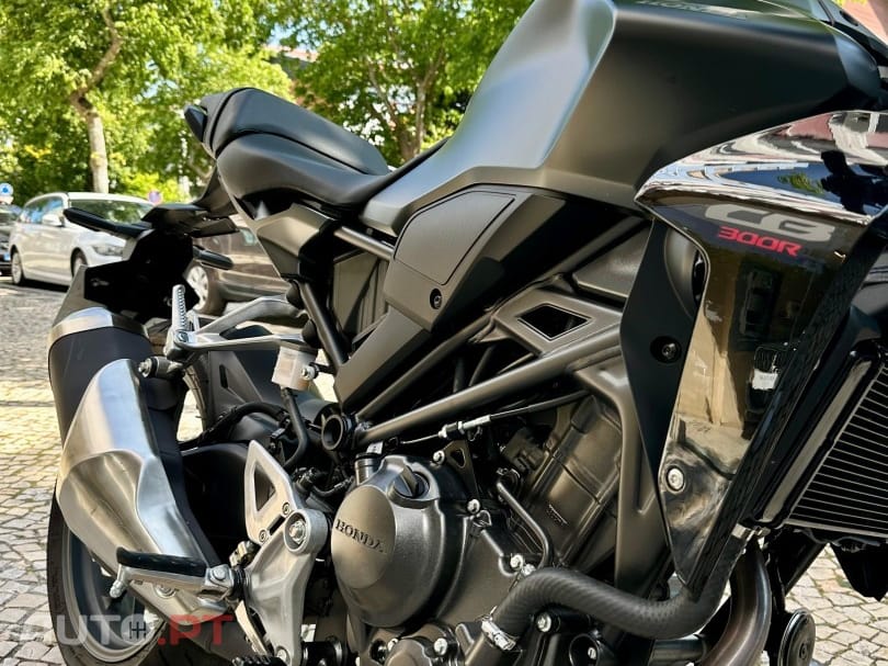 Honda CB 300R