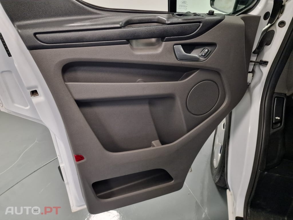Ford Transit Custom 310L1 2.0 TDCi H1-Tecto Baixo Trend