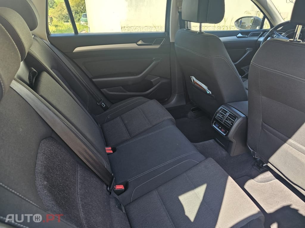 Volkswagen Passat 1.6 TDI Confortline