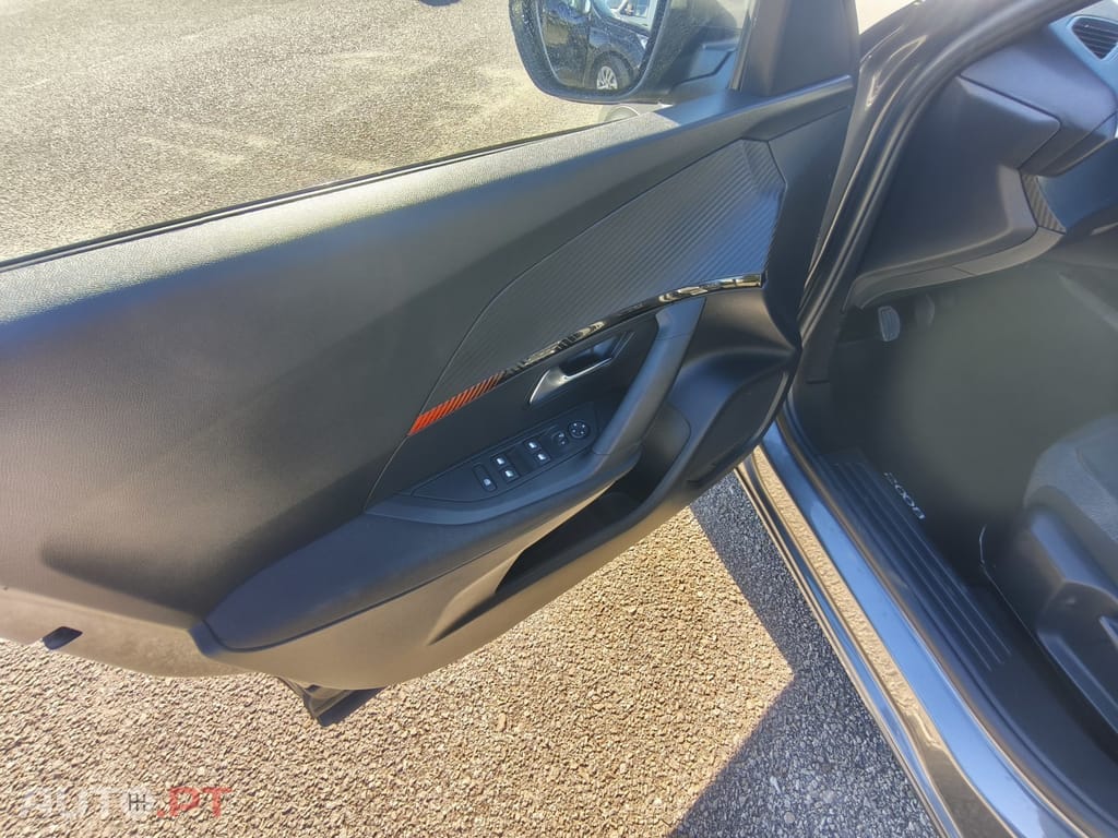 Peugeot 2008 1.2 PureTech Active Pack