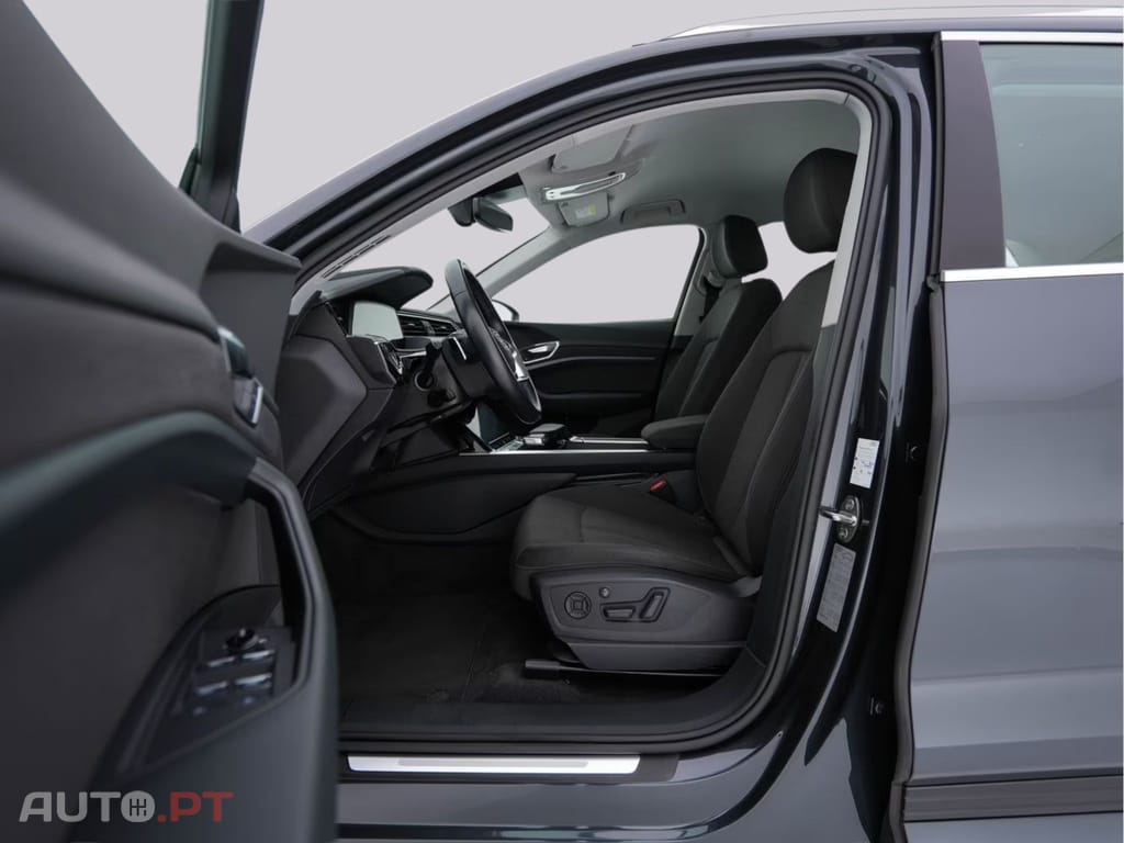 Audi E-Tron I.V.A DEDUTIVEL 