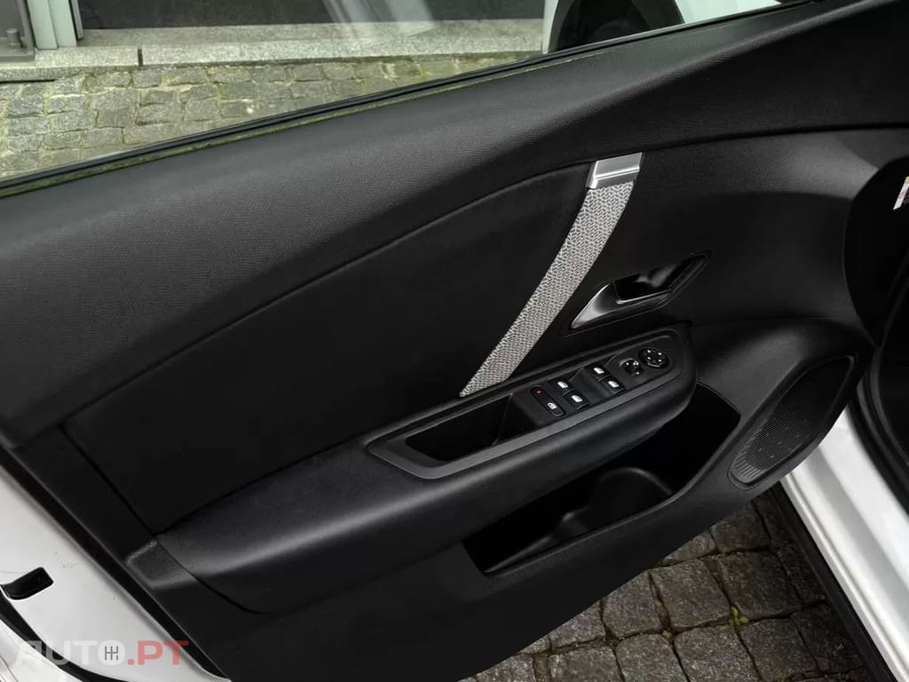 Citroën C4 1.5 BlueHDi Feel Pack — fotografia 30