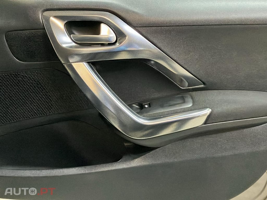 Peugeot 2008 PureTech 82 Active