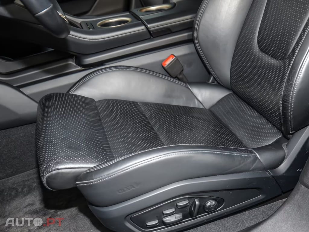 Porsche Taycan Turbo I.V.A DEDUTIVEL 