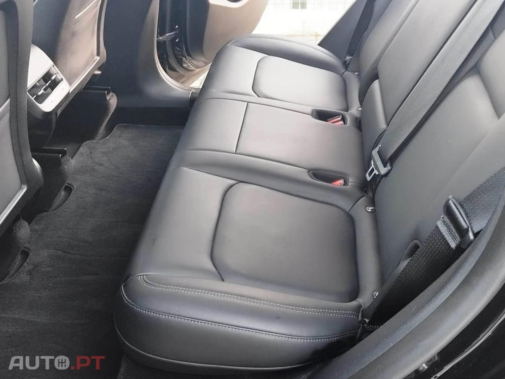 Tesla Model Y Tração Traseira