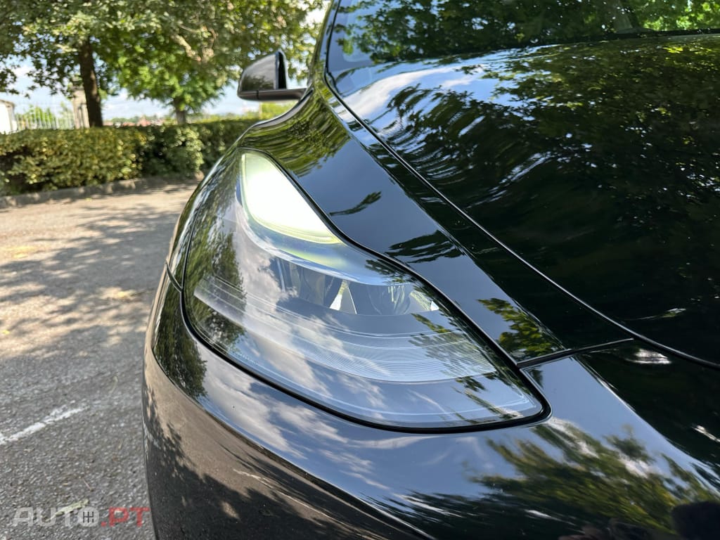 Tesla Model Y Long Range Tração Integral