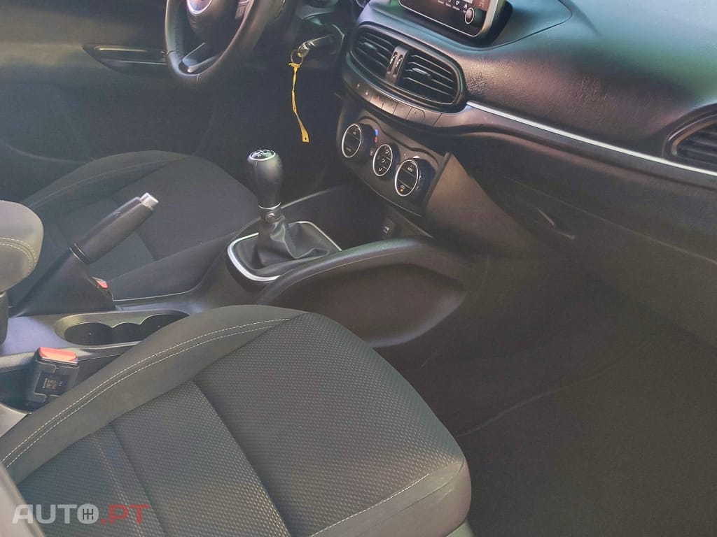 Fiat Tipo 1.3 M-Jet Lounge