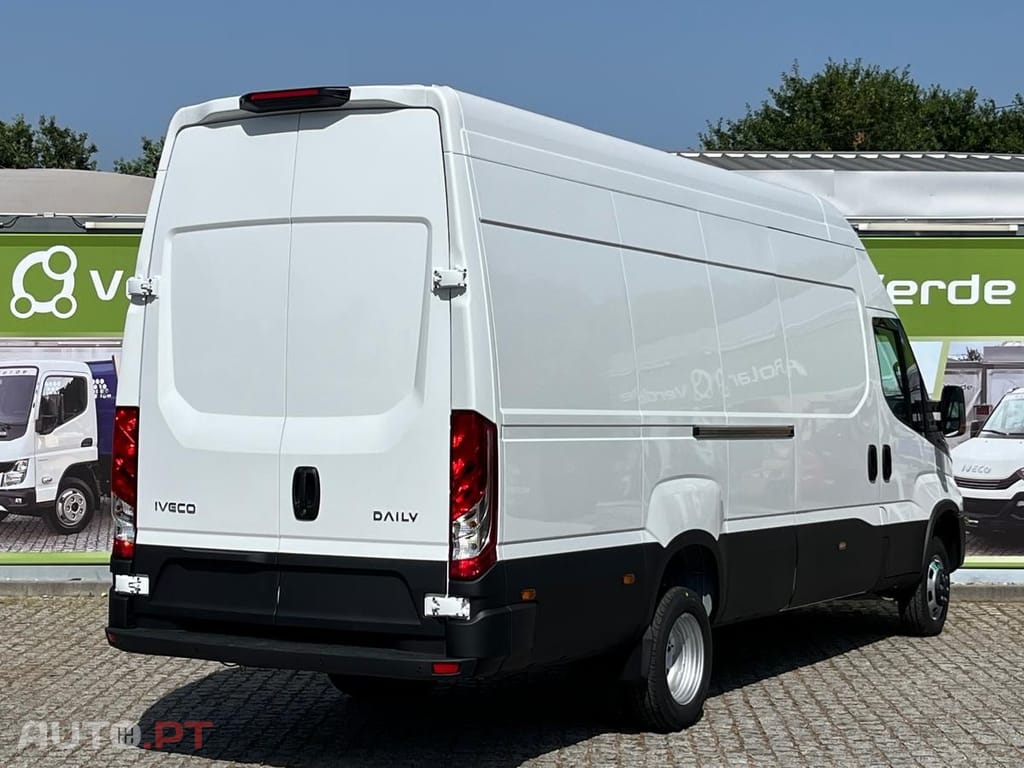 Iveco Daily 3.0 35C18HV 4100 18m3