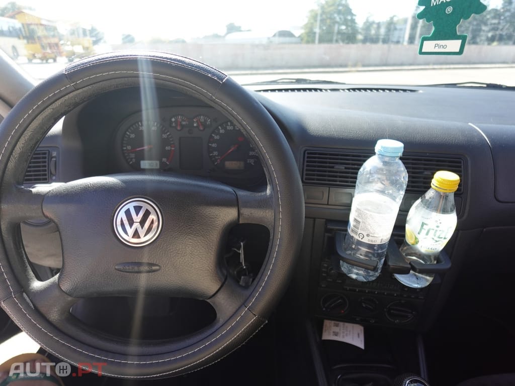 Volkswagen Golf 1.4i Confortline