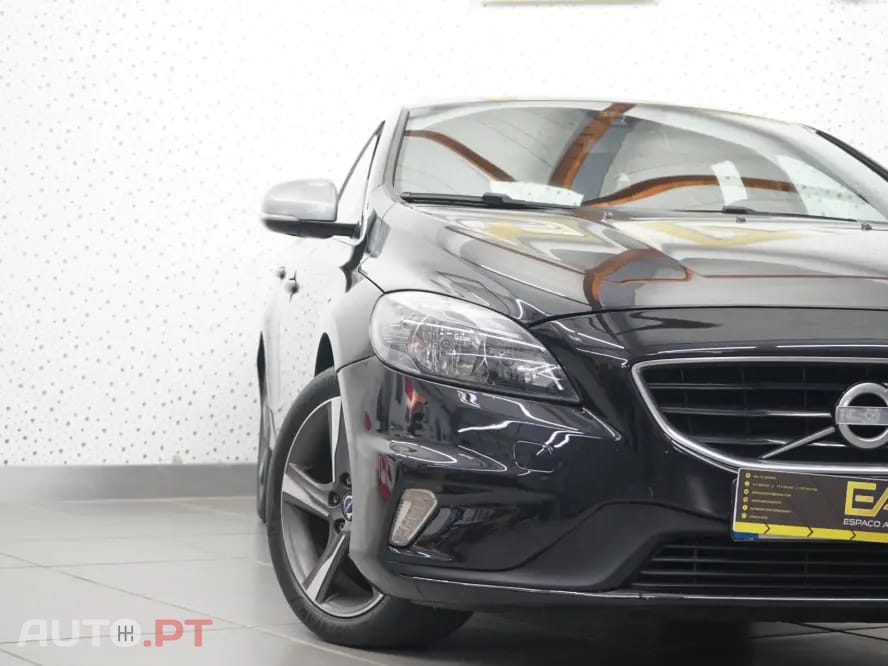 Volvo V40 1.6 D2 R-Design Momentum