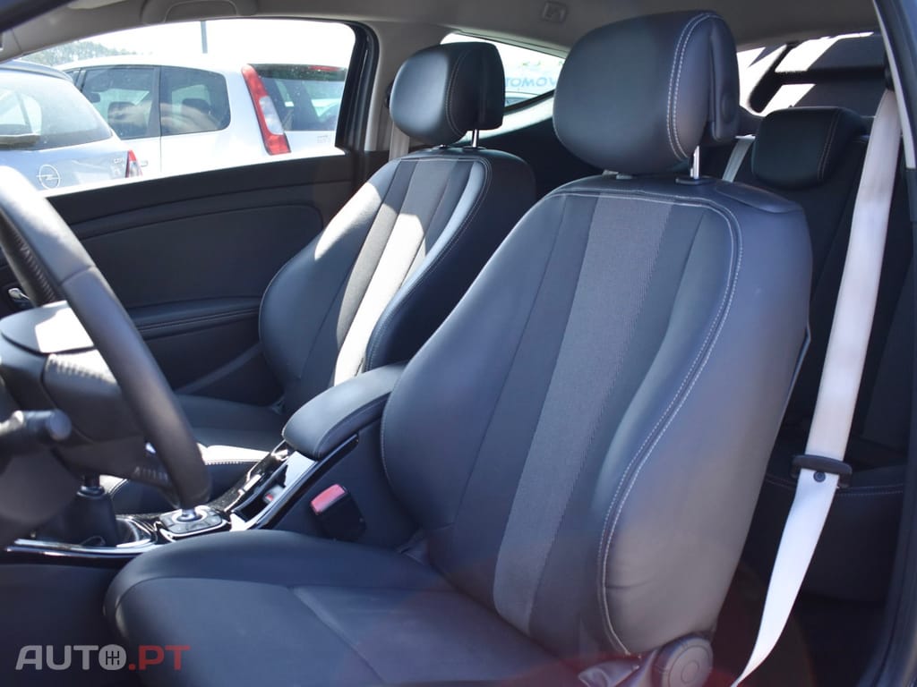 Renault Mégane Coupe 1.6 dCi Bose Edition