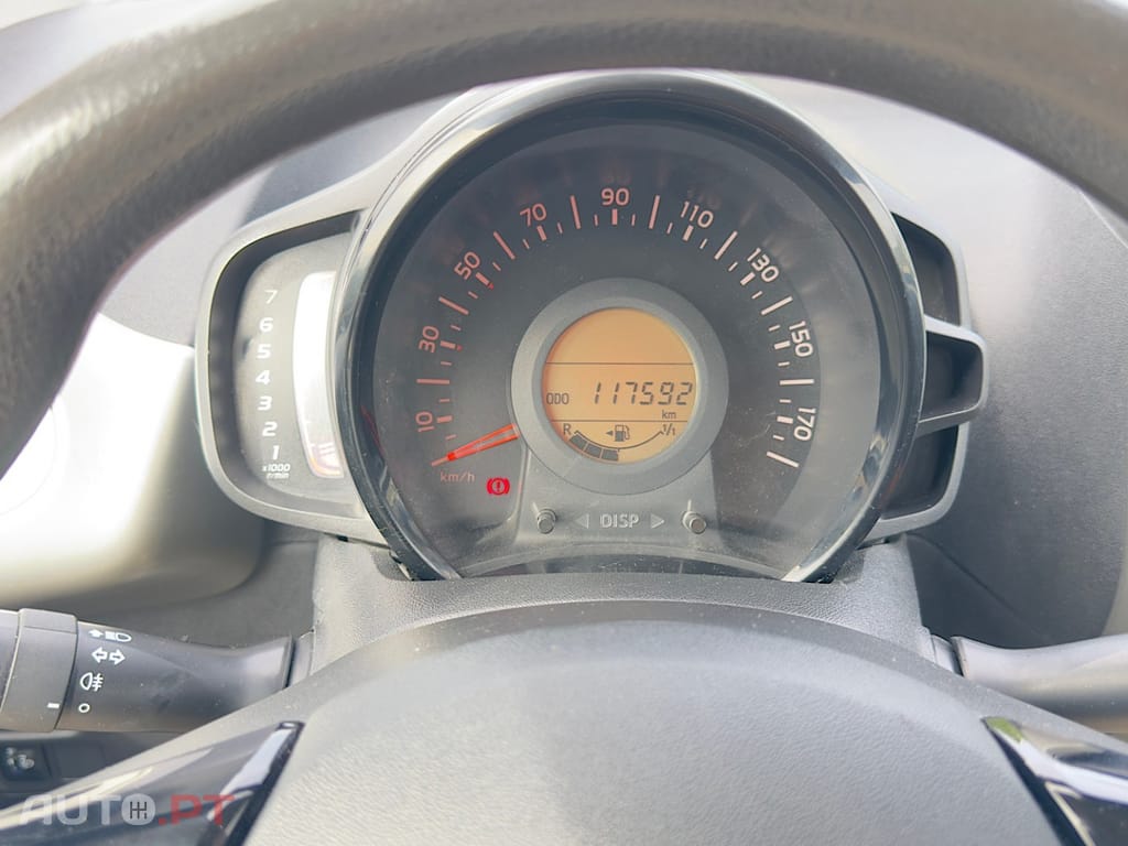 Citroen C1 1.2 VTi Shine
