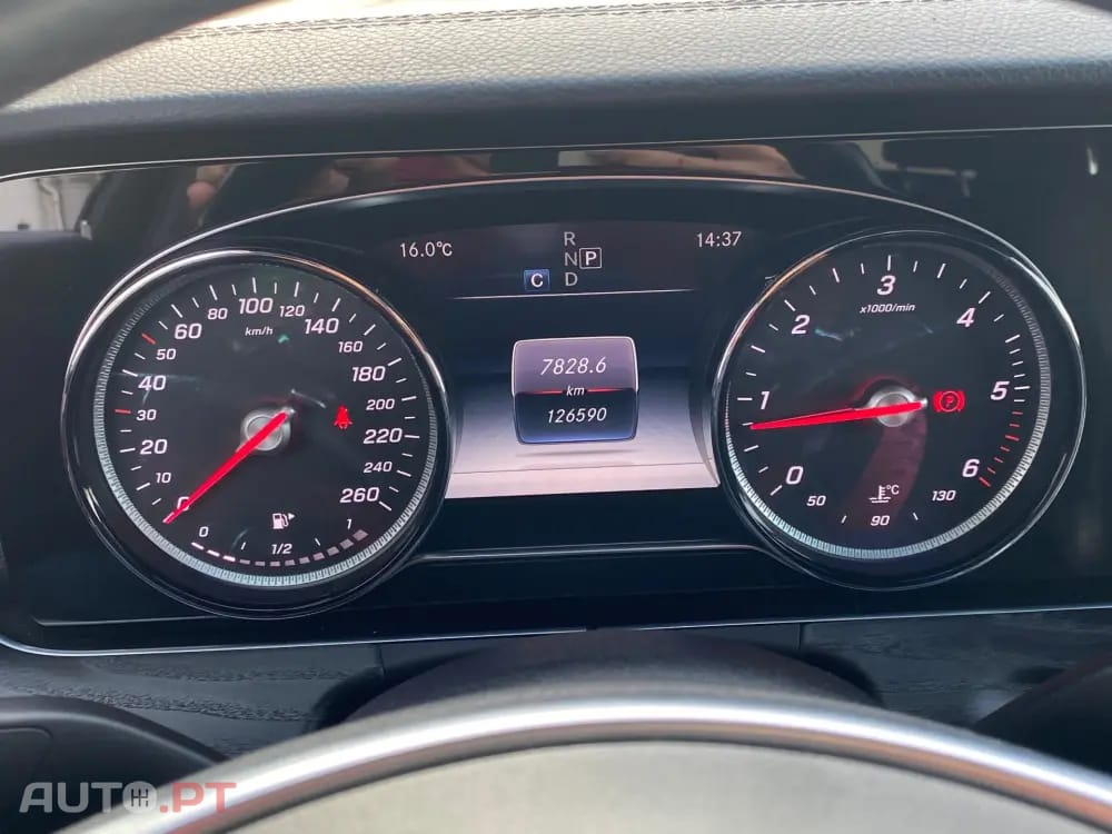 Mercedes-Benz E 220 d AMG Line